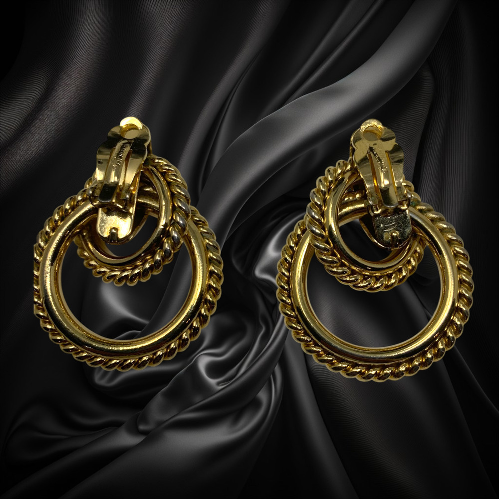 Vintage Givenchy Earrings Oversized Gold Tone Interlocking Hoops Couture Mogul - Picture 2 of 5